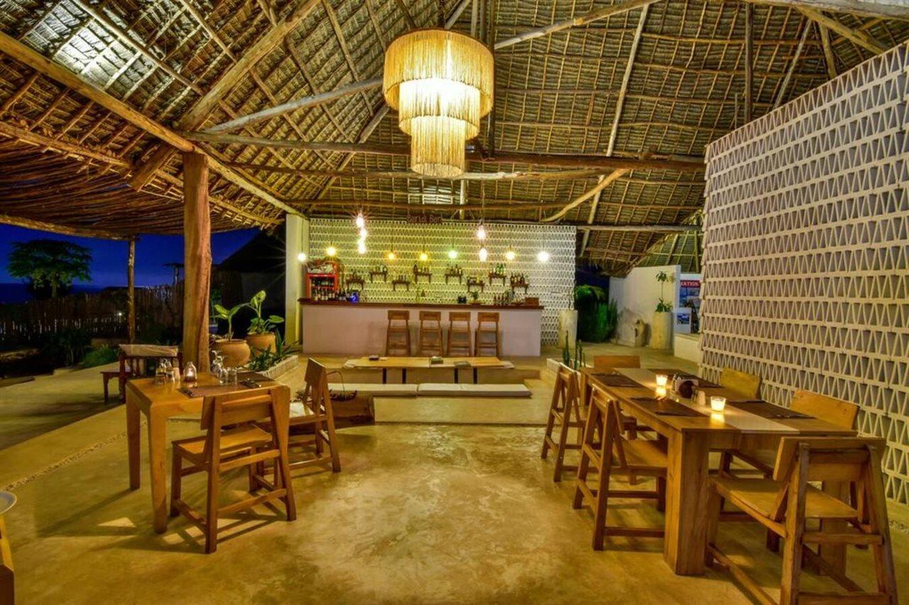 קיוונגווה Zanbluu Beach Hotel מראה חיצוני תמונה