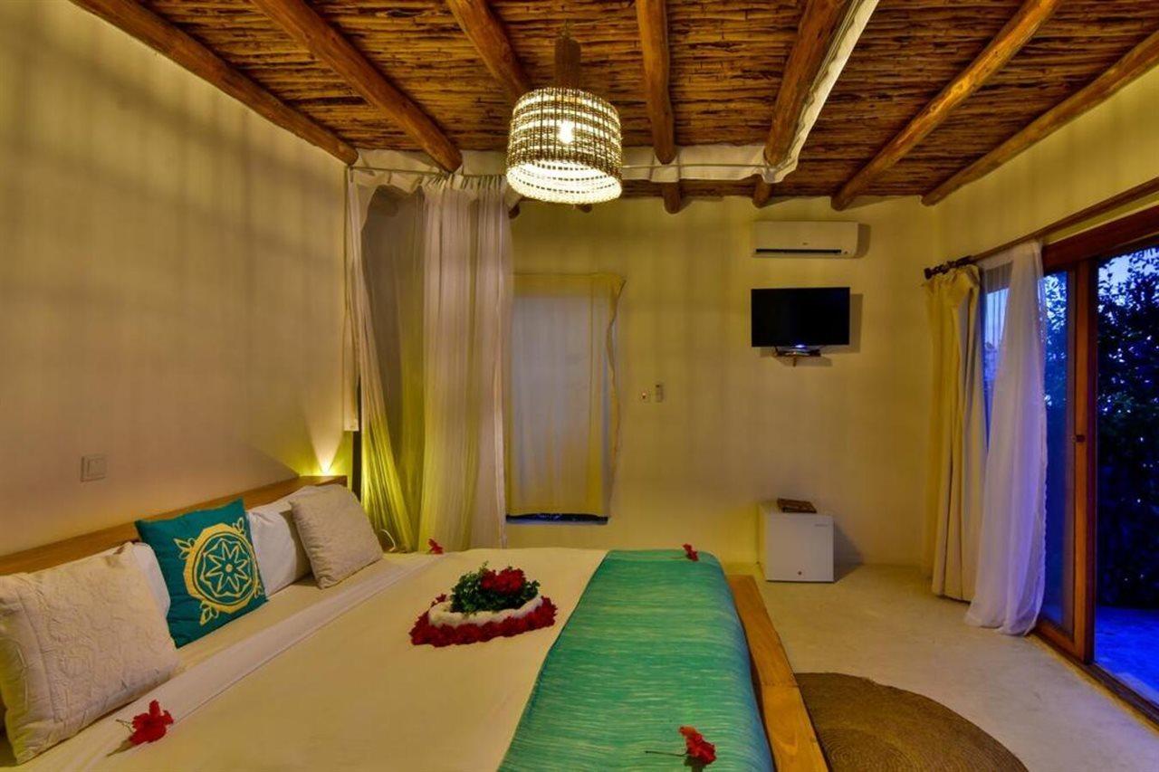 קיוונגווה Zanbluu Beach Hotel מראה חיצוני תמונה