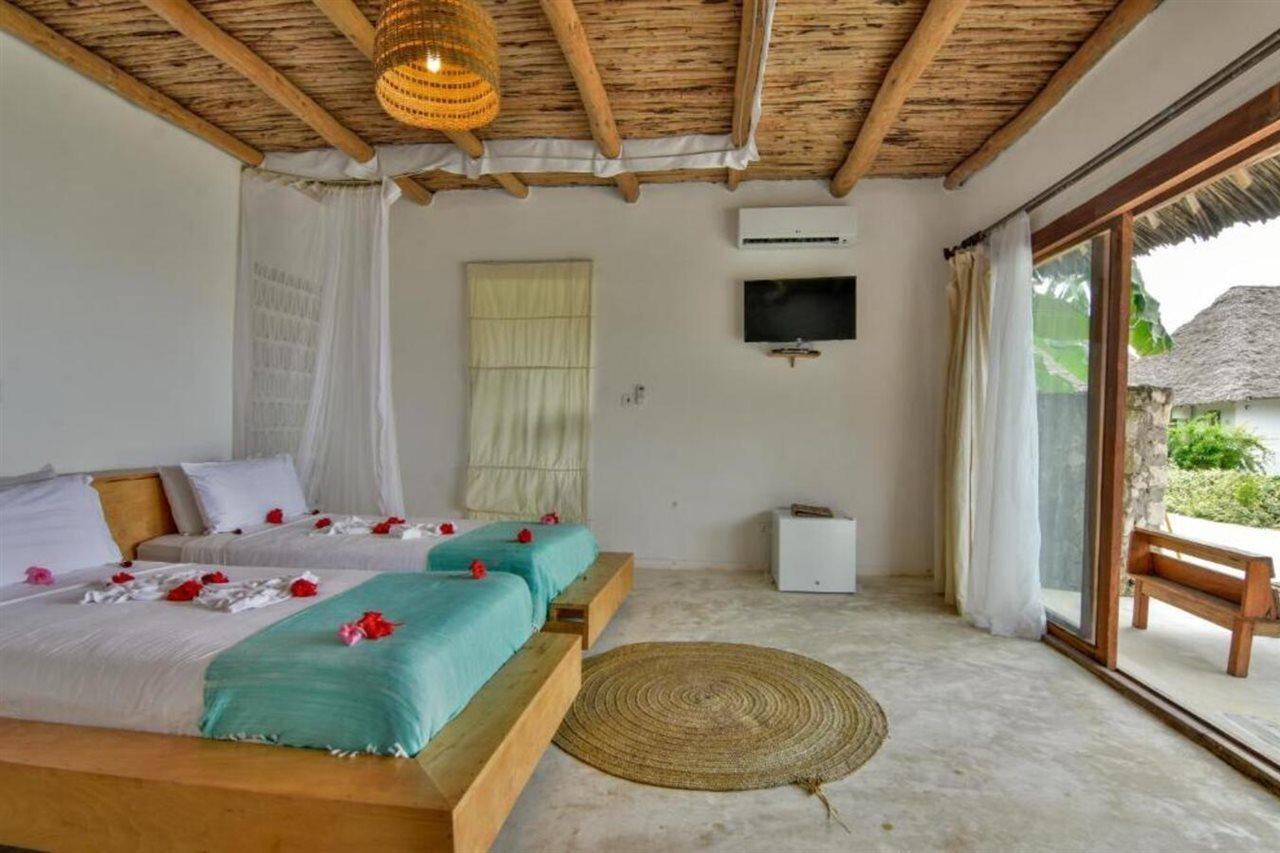 קיוונגווה Zanbluu Beach Hotel מראה חיצוני תמונה