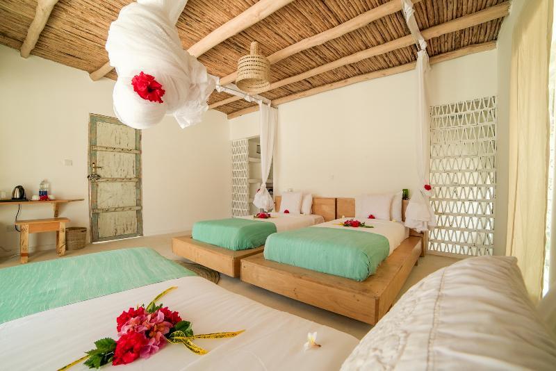 קיוונגווה Zanbluu Beach Hotel מראה חיצוני תמונה